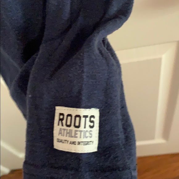 Roots shirt - Picture 3 of 4